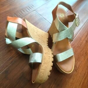 ITALIAN SHOEMAKERS platform sandals for women coffee/silver sizes‎ 8 1/2